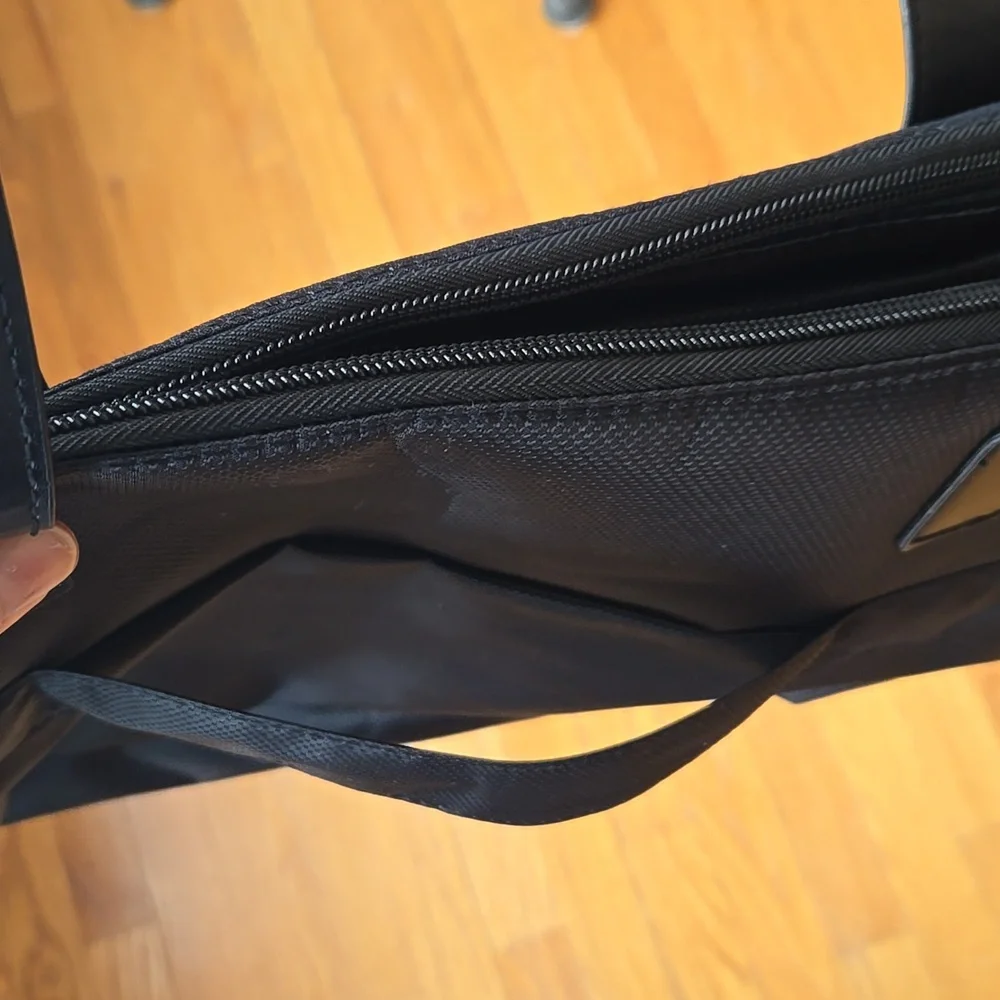 Kenneth Cole Reaction Black Weekender Travel Tote Bag Carry-On